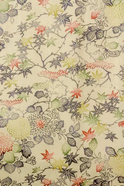 Photo4: P0109M Vintage Japanese kimono Off White HAORI short jacket for women / Silk. Chrysanthemum (Grade C) (4)