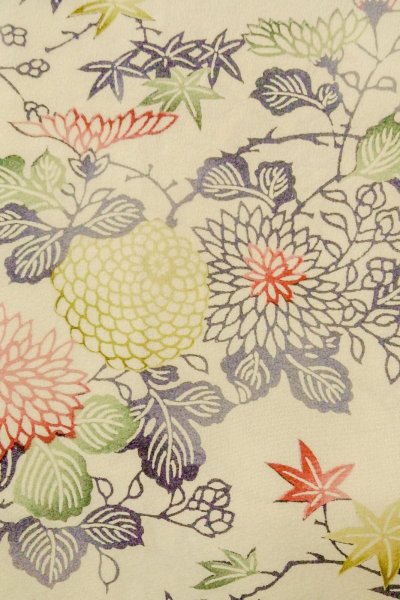 Photo5: P0109M Vintage Japanese kimono Off White HAORI short jacket for women / Silk. Chrysanthemum (Grade C) (5)