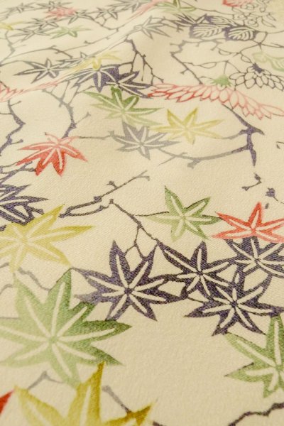 Photo9: P0109M Vintage Japanese kimono Off White HAORI short jacket for women / Silk. Chrysanthemum (Grade C) (9)