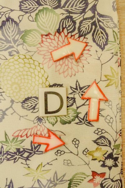 Photo17: P0109M Vintage Japanese kimono Off White HAORI short jacket for women / Silk. Chrysanthemum (Grade C) (17)