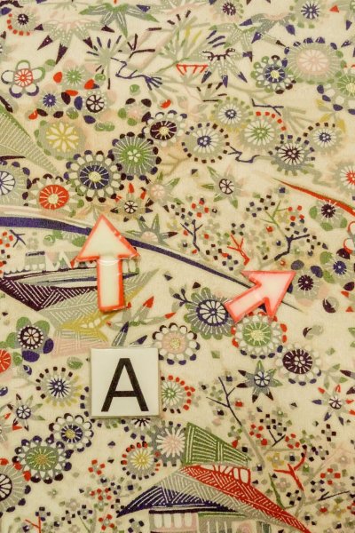 Photo13: P0109N Vintage Japanese kimono White HAORI short jacket for women / Silk. Flower (Grade C) (13)