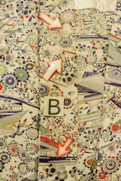 Photo14: P0109N Vintage Japanese kimono White HAORI short jacket for women / Silk. Flower (Grade C) (14)