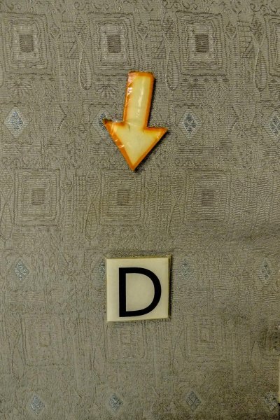 Photo17: P0109Q Vintage Japanese kimono Gray HAORI short jacket for women / Silk. Geometrical pattern (Grade B) (17)