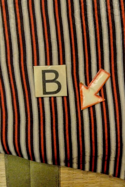 Photo12: P0109R Vintage Japanese kimono Vivid Red HAORI short jacket for women / Silk. Stripes (Grade D) (12)