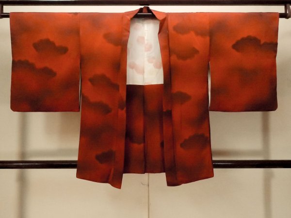 Photo1: P0109S Vintage Japanese kimono Vivid Vermilion HAORI short jacket for women / Silk. Cloud (Grade B) (1)
