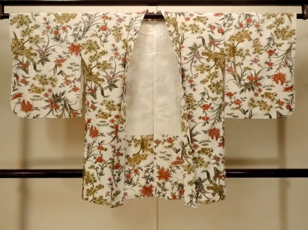 Photo1: P0109T Vintage Japanese kimono White HAORI short jacket for women / Silk. Flower (Grade C) (1)