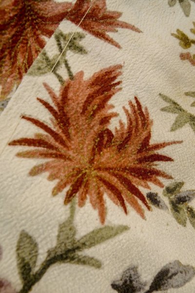 Photo9: P0109T Vintage Japanese kimono White HAORI short jacket for women / Silk. Flower (Grade C) (9)