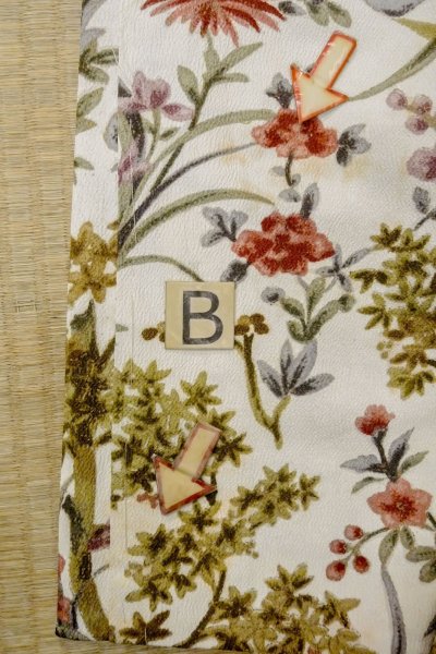 Photo15: P0109T Vintage Japanese kimono White HAORI short jacket for women / Silk. Flower (Grade C) (15)