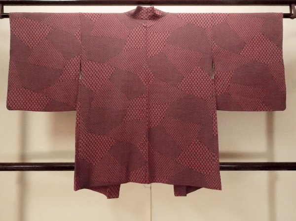 Photo2: Mint P0109U Vintage Japanese kimono Black HAORI short jacket for women / Silk. Flower (Grade A) (2)