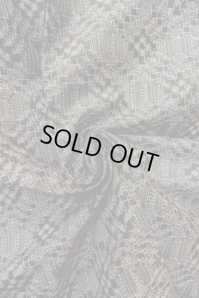 Photo12: P0110A Vintage Japanese kimono Black HAORI short jacket for women / Silk. Geometrical pattern (Grade B) (12)