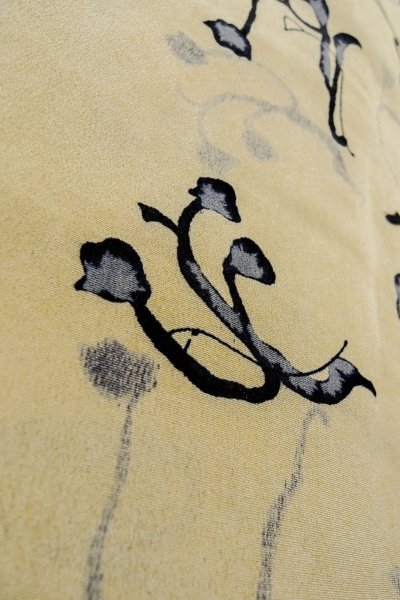 Photo6: P0110B Vintage Japanese kimono Grayish Beige HAORI short jacket for women / Silk. Flower (Grade B) (6)