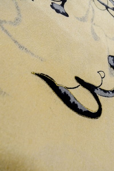 Photo7: P0110B Vintage Japanese kimono Grayish Beige HAORI short jacket for women / Silk. Flower (Grade B) (7)