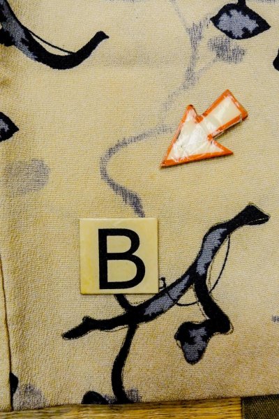 Photo13: P0110B Vintage Japanese kimono Grayish Beige HAORI short jacket for women / Silk. Flower (Grade B) (13)