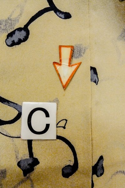 Photo14: P0110B Vintage Japanese kimono Grayish Beige HAORI short jacket for women / Silk. Flower (Grade B) (14)