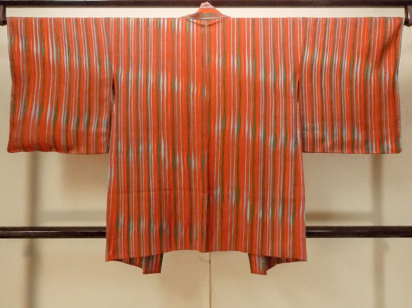 Photo2: Mint P0110C Vintage Japanese kimono Vivid Red HAORI short jacket for women / Silk. Curved lines (Grade A) (2)