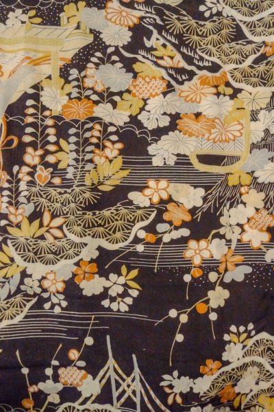 Photo4: P0120B Antique Japanese kimono Dark Wisteria HAORI short jacket for women / Silk. Chrysanthemum (Grade C) (4)