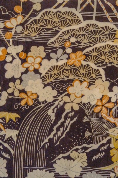 Photo7: P0120B Antique Japanese kimono Dark Wisteria HAORI short jacket for women / Silk. Chrysanthemum (Grade C) (7)