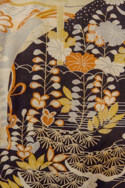 Photo8: P0120B Antique Japanese kimono Dark Wisteria HAORI short jacket for women / Silk. Chrysanthemum (Grade C) (8)
