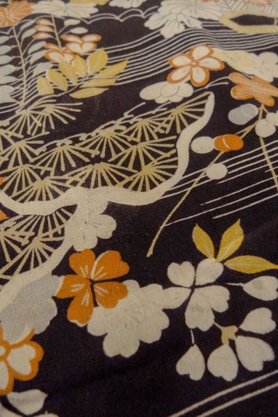 Photo11: P0120B Antique Japanese kimono Dark Wisteria HAORI short jacket for women / Silk. Chrysanthemum (Grade C) (11)