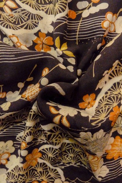 Photo13: P0120B Antique Japanese kimono Dark Wisteria HAORI short jacket for women / Silk. Chrysanthemum (Grade C) (13)