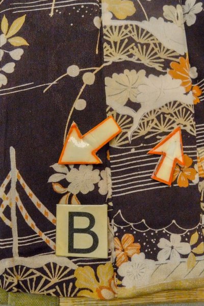 Photo16: P0120B Antique Japanese kimono Dark Wisteria HAORI short jacket for women / Silk. Chrysanthemum (Grade C) (16)