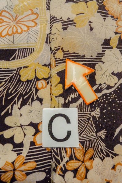 Photo17: P0120B Antique Japanese kimono Dark Wisteria HAORI short jacket for women / Silk. Chrysanthemum (Grade C) (17)