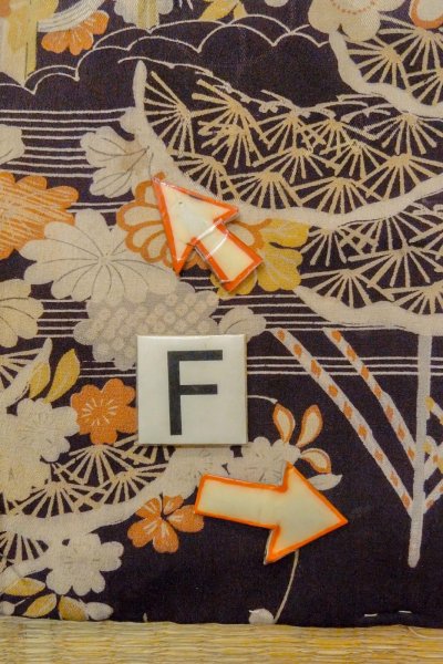 Photo20: P0120B Antique Japanese kimono Dark Wisteria HAORI short jacket for women / Silk. Chrysanthemum (Grade C) (20)