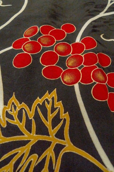 Photo10: Mint P0120E Antique Japanese kimono Black HAORI short jacket for women / Silk. Ivy (Grade A) (10)