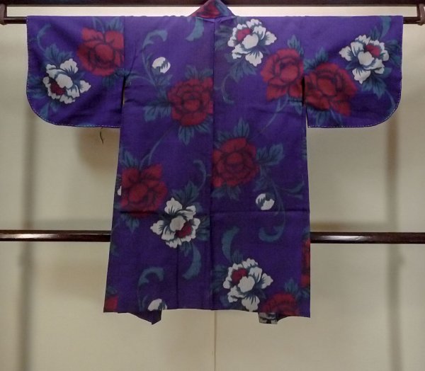 Photo2: P0120F Antique Japanese kimono Dark Purple HAORI short jacket for women / Silk. Peony (Grade C) (2)