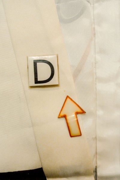 Photo19: P0123A Vintage Japanese kimono Black Kimono for Boys for men / Silk. Pine tree/branch/needle, Set with P0123B (Grade B) (19)