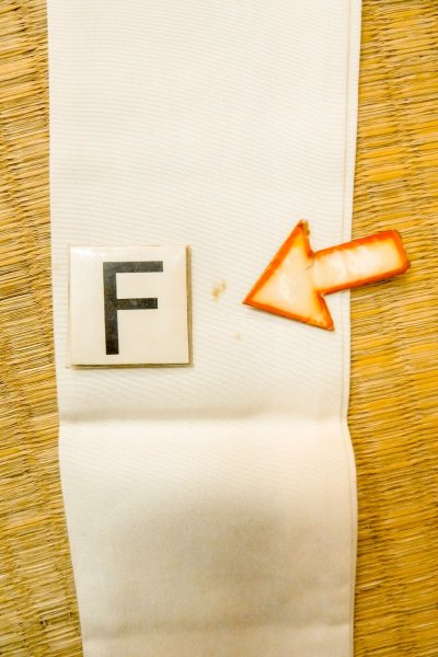 Photo21: P0123A Vintage Japanese kimono Black Kimono for Boys for men / Silk. Pine tree/branch/needle, Set with P0123B (Grade B) (21)