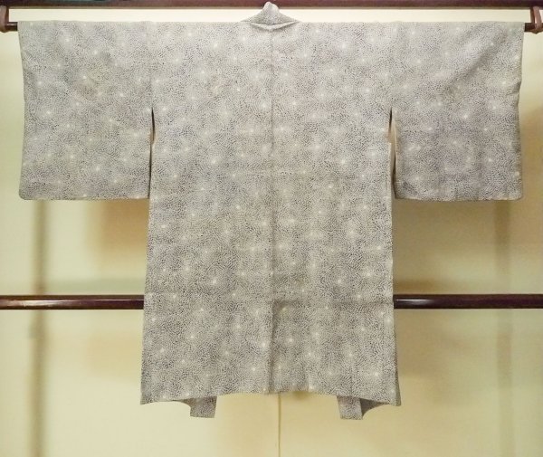 Photo2: P0123D Vintage Japanese kimono Black HAORI short jacket for women / Silk. Flower (Grade A) (2)