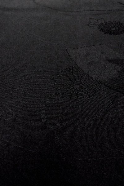 Photo11: P0123G Vintage Japanese kimono Black HAORI short jacket for women / Silk., Base woven pattern: Wave, cloud, KUMIHIMO rope with tassels, Folding fan. (Grade A) (11)