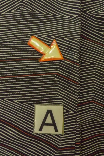 Photo14: P0123I Vintage Japanese kimono Black HAORI short jacket for women / Silk. Triangle (Grade B) (14)