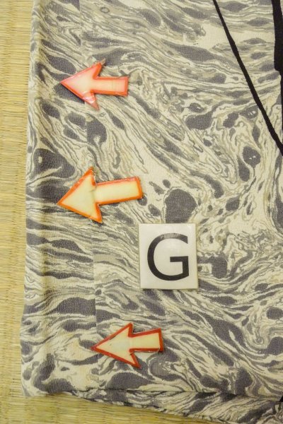 Photo20: P0123M Vintage Japanese kimono Gray HAORI short jacket for women / Silk. MOMIJI maple leaf (Grade C) (20)