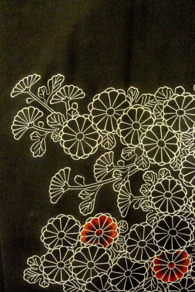 Photo3: P0123N Vintage Japanese kimono Black HAORI short jacket for women / Silk. Chrysanthemum (Grade C) (3)