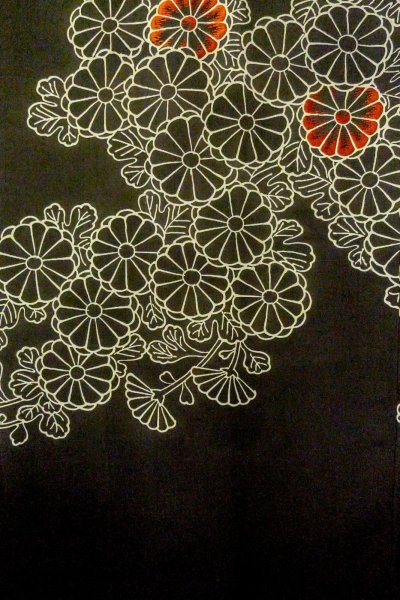 Photo4: P0123N Vintage Japanese kimono Black HAORI short jacket for women / Silk. Chrysanthemum (Grade C) (4)