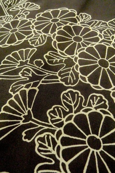 Photo8: P0123N Vintage Japanese kimono Black HAORI short jacket for women / Silk. Chrysanthemum (Grade C) (8)