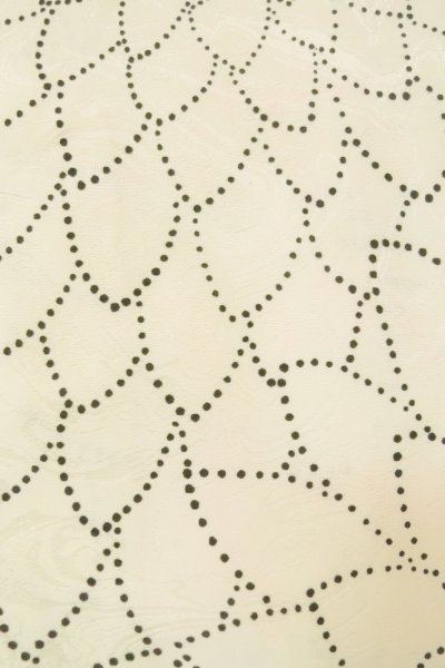 Photo7: P0123W Vintage Japanese kimono White HAORI short jacket for women / Synthetic. Chrysanthemum (Grade A) (7)