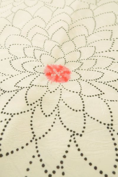 Photo8: P0123W Vintage Japanese kimono White HAORI short jacket for women / Synthetic. Chrysanthemum (Grade A) (8)