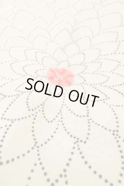Photo8: P0123W Vintage Japanese kimono White HAORI short jacket for women / Synthetic. Chrysanthemum (Grade A) (8)