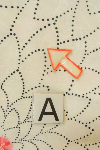 Photo14: P0123W Vintage Japanese kimono White HAORI short jacket for women / Synthetic. Chrysanthemum (Grade A) (14)