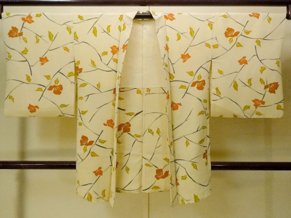 Photo1: P0123X Vintage Japanese kimono Light Beige HAORI short jacket for women / Silk. Flower (Grade B) (1)