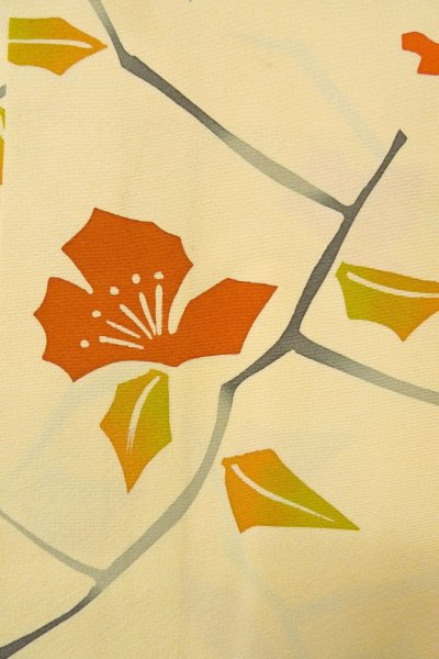 Photo5: P0123X Vintage Japanese kimono Light Beige HAORI short jacket for women / Silk. Flower (Grade B) (5)