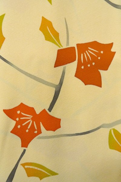 Photo6: P0123X Vintage Japanese kimono Light Beige HAORI short jacket for women / Silk. Flower (Grade B) (6)