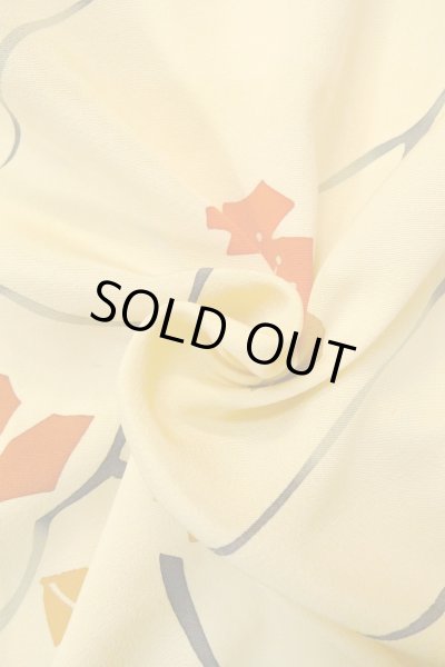 Photo11: P0123X Vintage Japanese kimono Light Beige HAORI short jacket for women / Silk. Flower (Grade B) (11)