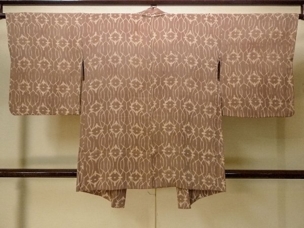 Photo2: P0123Z Vintage Japanese kimono Pale Brown HAORI short jacket for women / Silk. Abstract pattern (Grade A) (2)