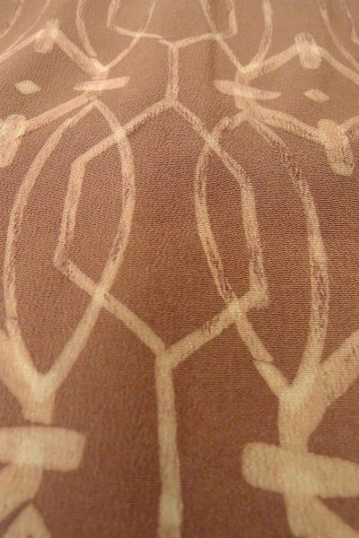 Photo9: P0123Z Vintage Japanese kimono Pale Brown HAORI short jacket for women / Silk. Abstract pattern (Grade A) (9)