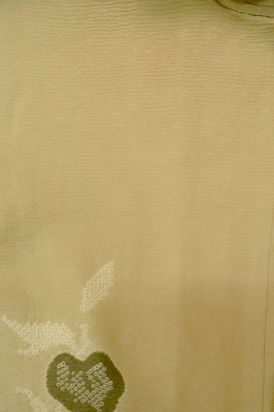Photo3: P0124D Vintage Japanese kimono Pale Beige HAORI short jacket for women / Silk. Leaf (Grade C) (3)
