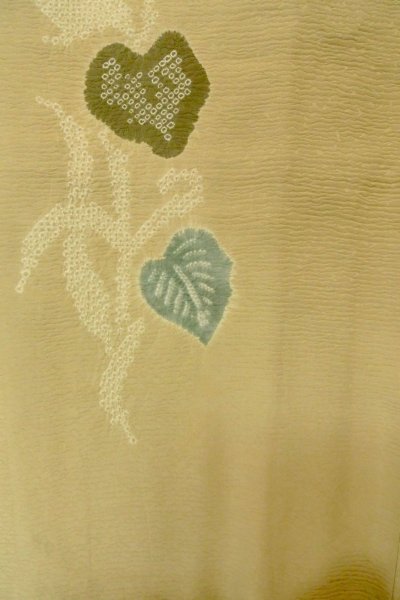 Photo4: P0124D Vintage Japanese kimono Pale Beige HAORI short jacket for women / Silk. Leaf (Grade C) (4)